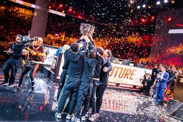 卫冕冠军DK阵容不变,ShowMaker:希望建立LOL新王朝